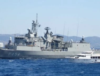 Τρία πλοία του Πολεμικού Ναυτικού δένουν στη Θεσσαλονίκη και ανοίγουν για το κοινό -Ποια είναι